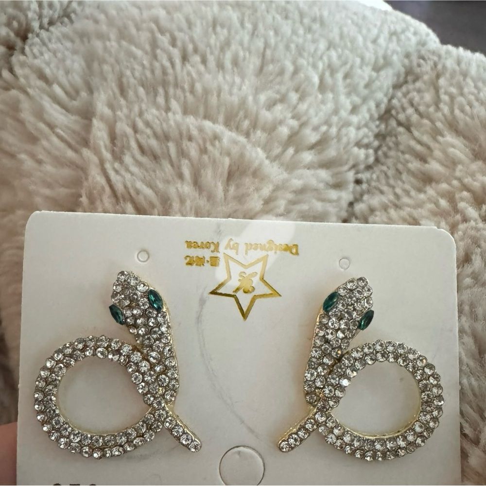 Elegant Snake Design Crystal Earrings
